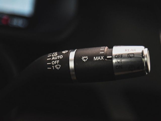 2022 Land Rover Defender 110 XS Edition - 22987208 - 24