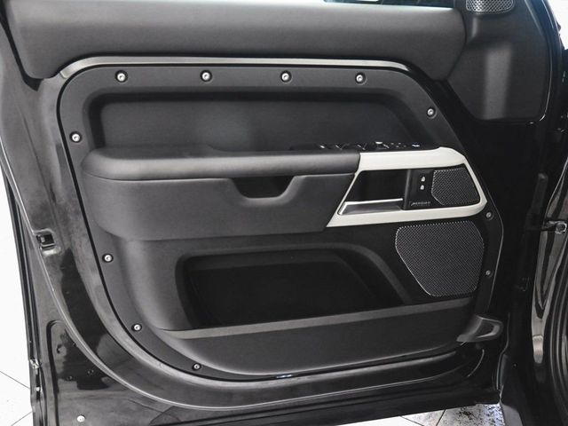 2022 Land Rover Defender 110 XS Edition - 22987208 - 7