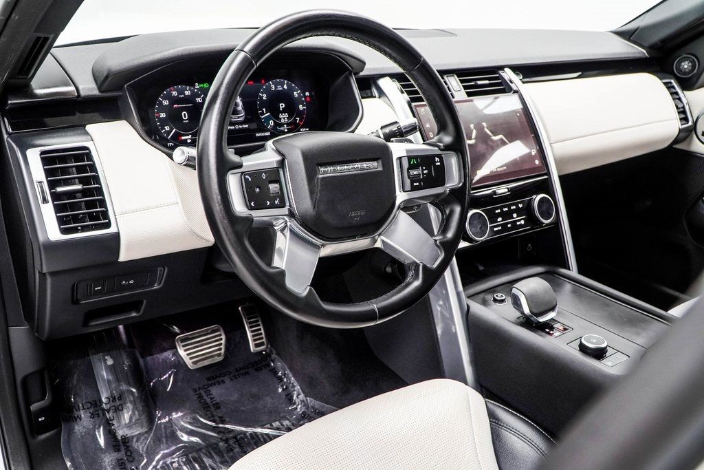 2022 Land Rover Discovery P300 S S R-Dynamic photo 15