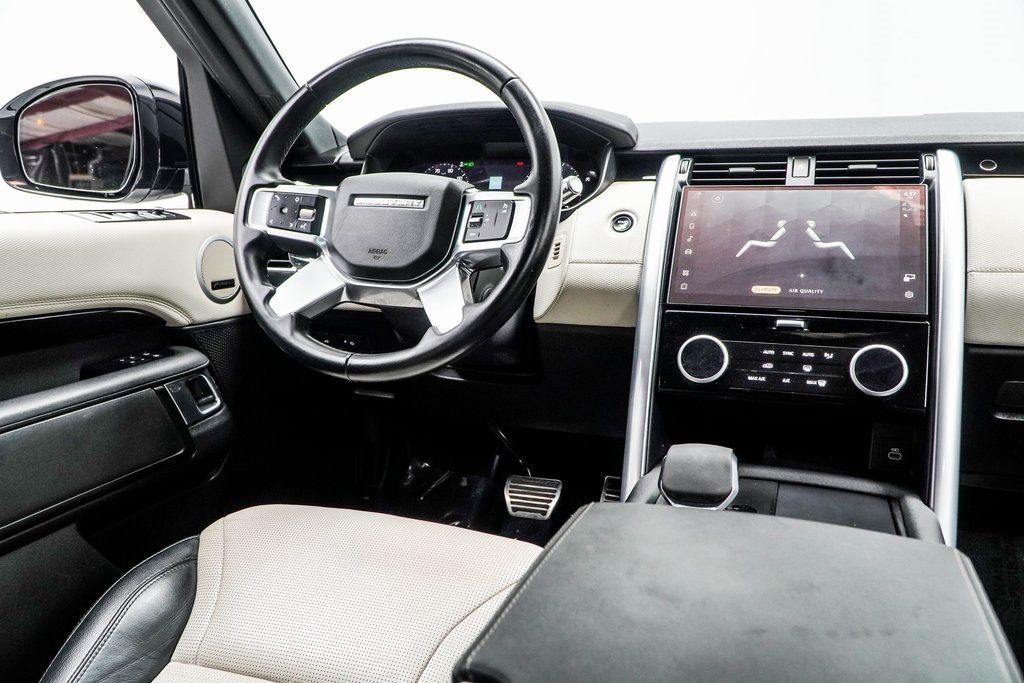 2022 Land Rover Discovery P300 S S R-Dynamic photo 19