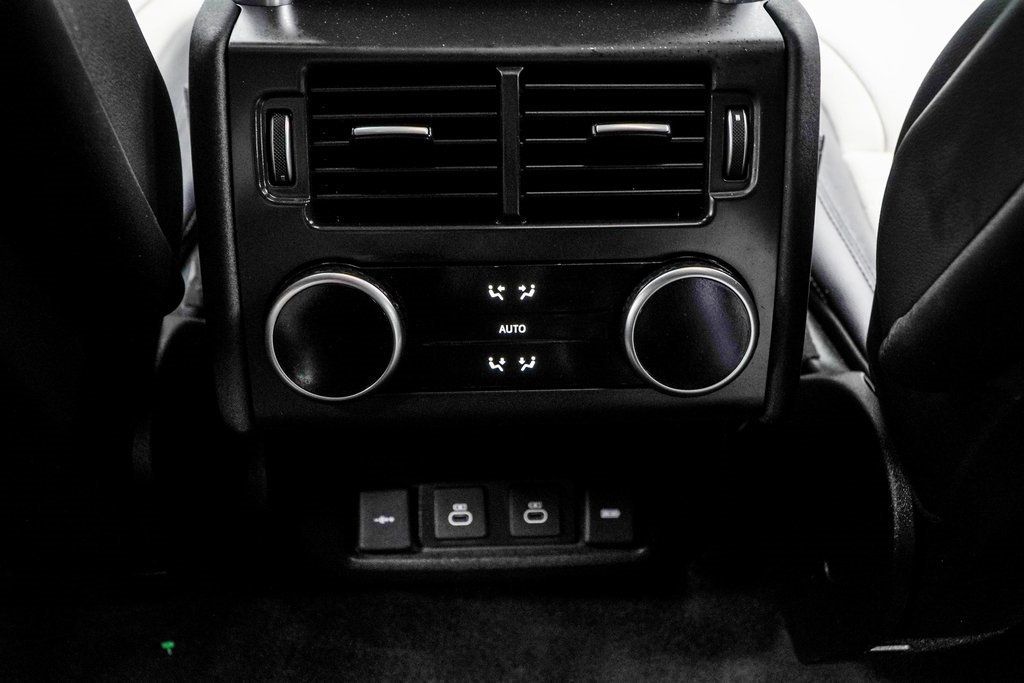 2022 Land Rover Discovery P300 S S R-Dynamic photo 20