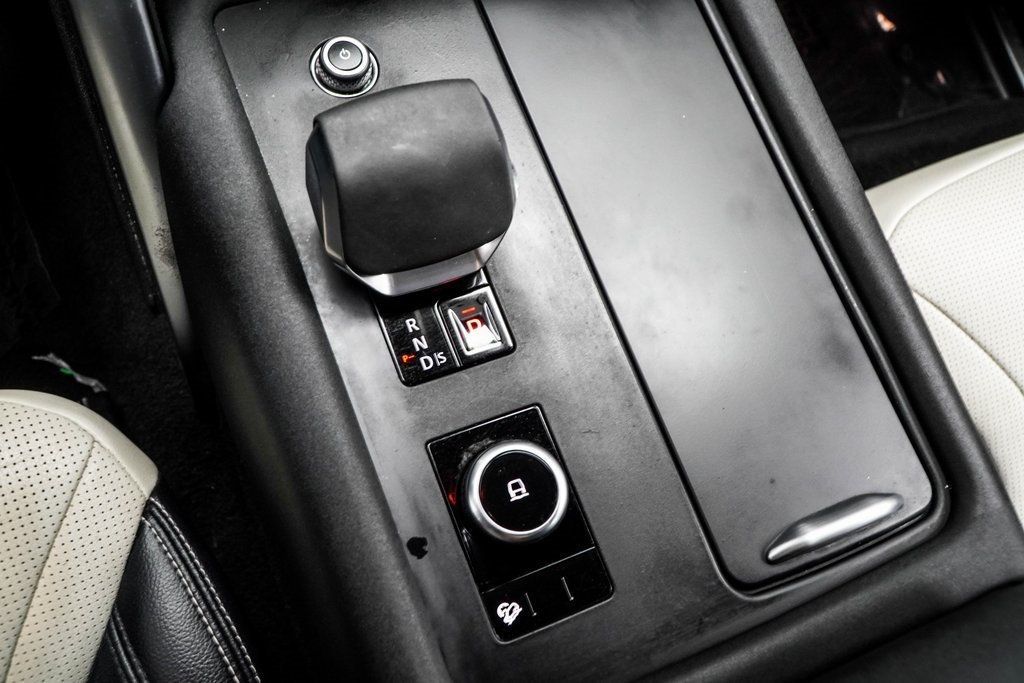 2022 Land Rover Discovery P300 S S R-Dynamic photo 21