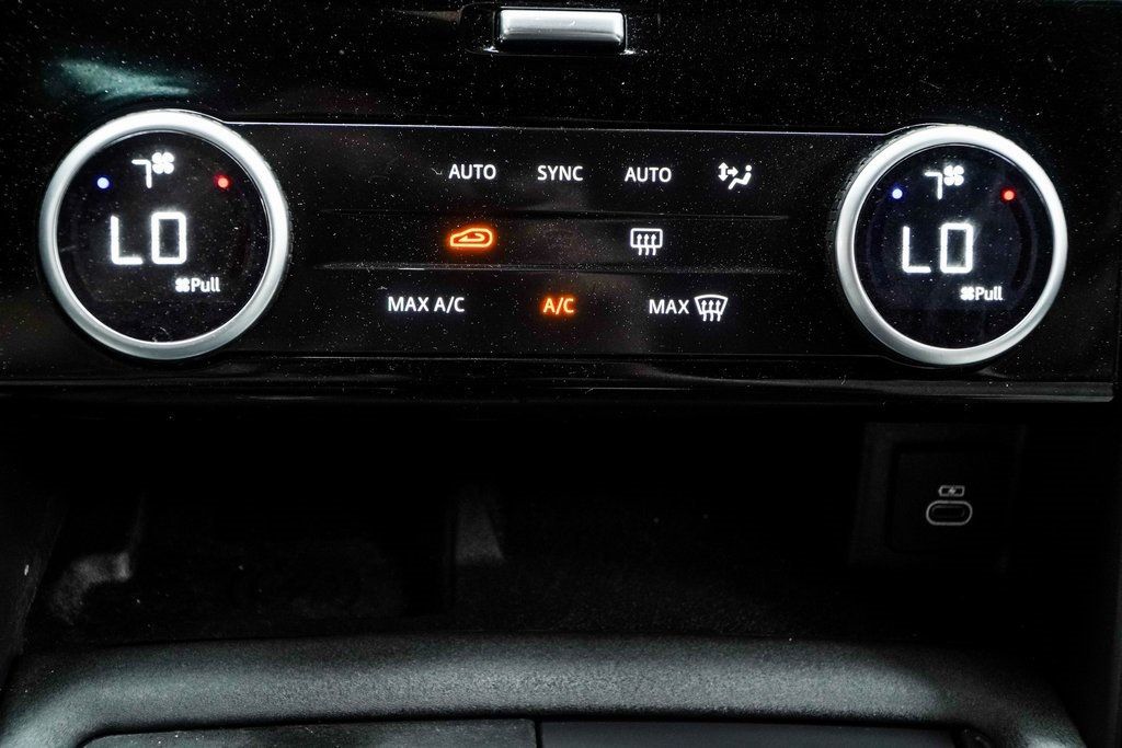 2022 Land Rover Discovery P300 S S R-Dynamic photo 24