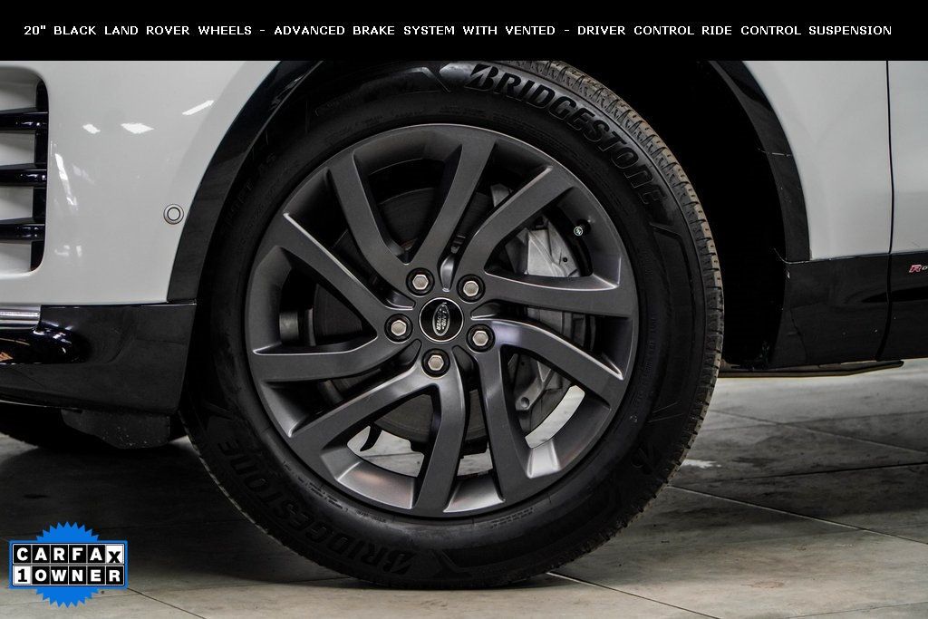 2022 Land Rover Discovery P300 S S R-Dynamic photo 3
