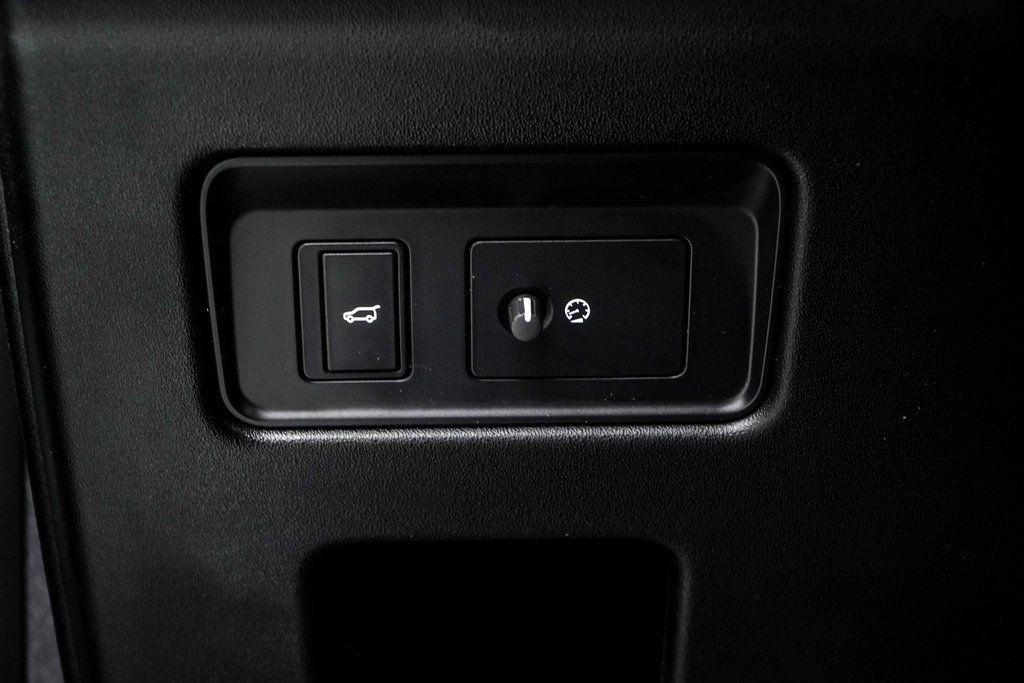 2022 Land Rover Discovery P300 S S R-Dynamic photo 34