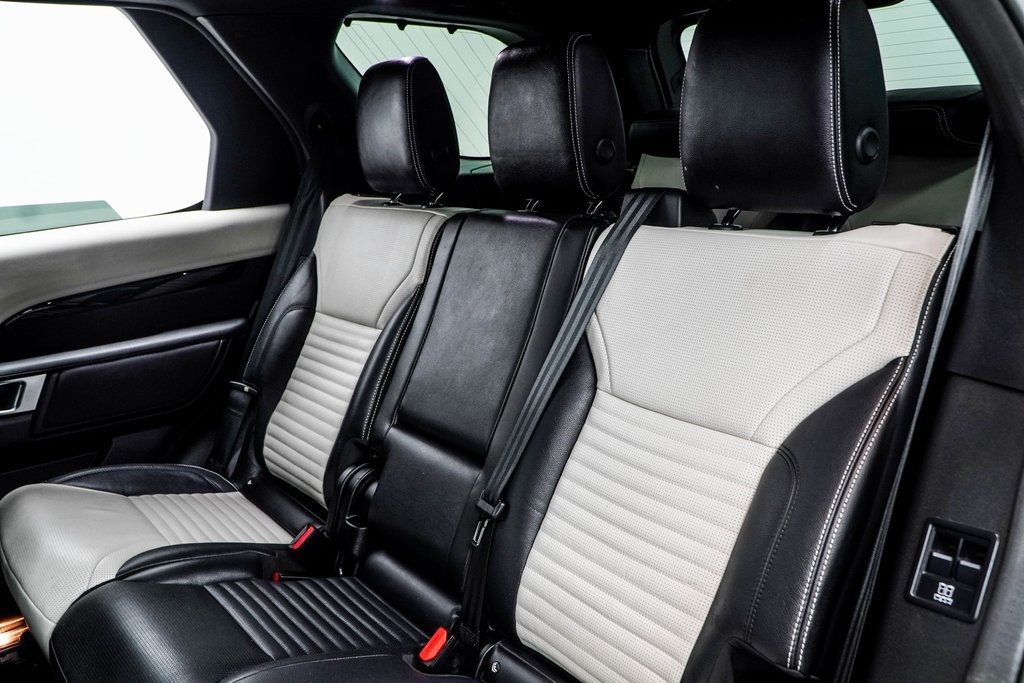 2022 Land Rover Discovery P300 S S R-Dynamic photo 37
