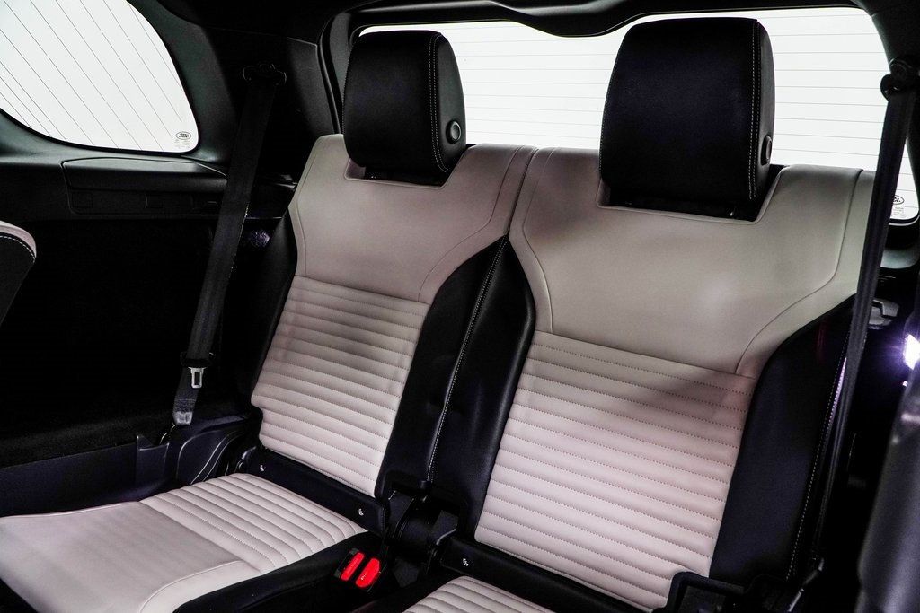 2022 Land Rover Discovery P300 S S R-Dynamic photo 39