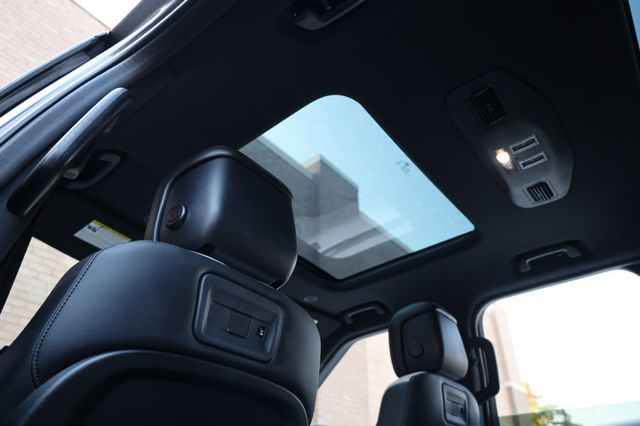 2022 Land Rover Discovery P300 S R-Dynamic - 22914275 - 17