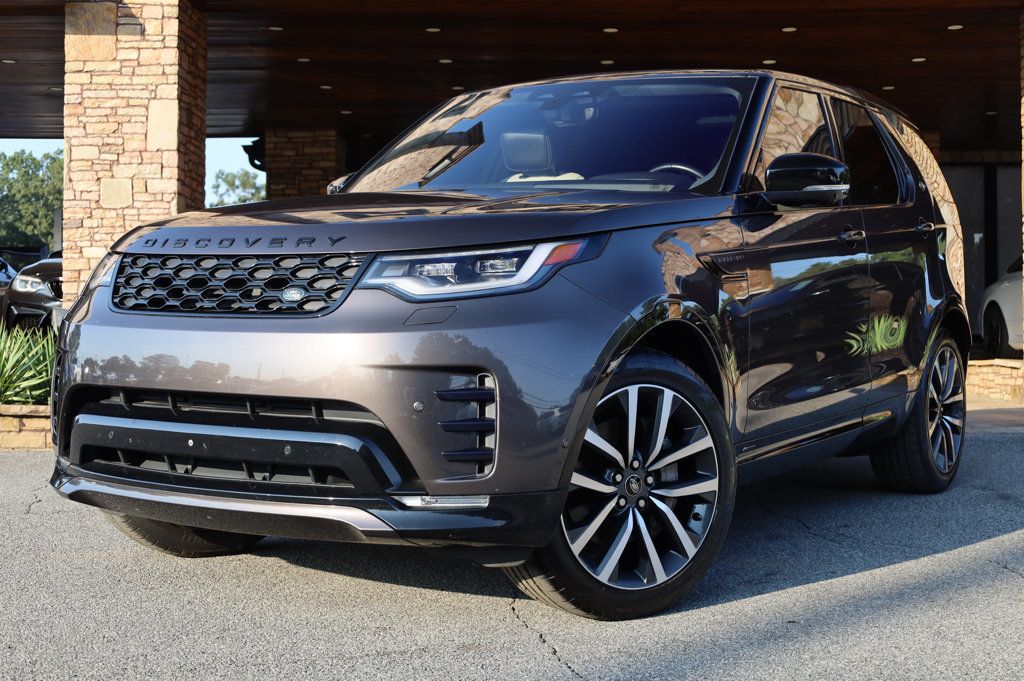 2022 Land Rover Discovery P300 S S R-Dynamic photo 2