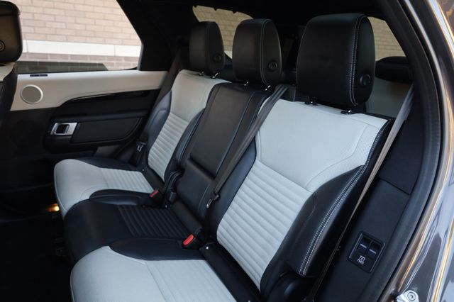 2022 Land Rover Discovery P300 S R-Dynamic - 22914275 - 19