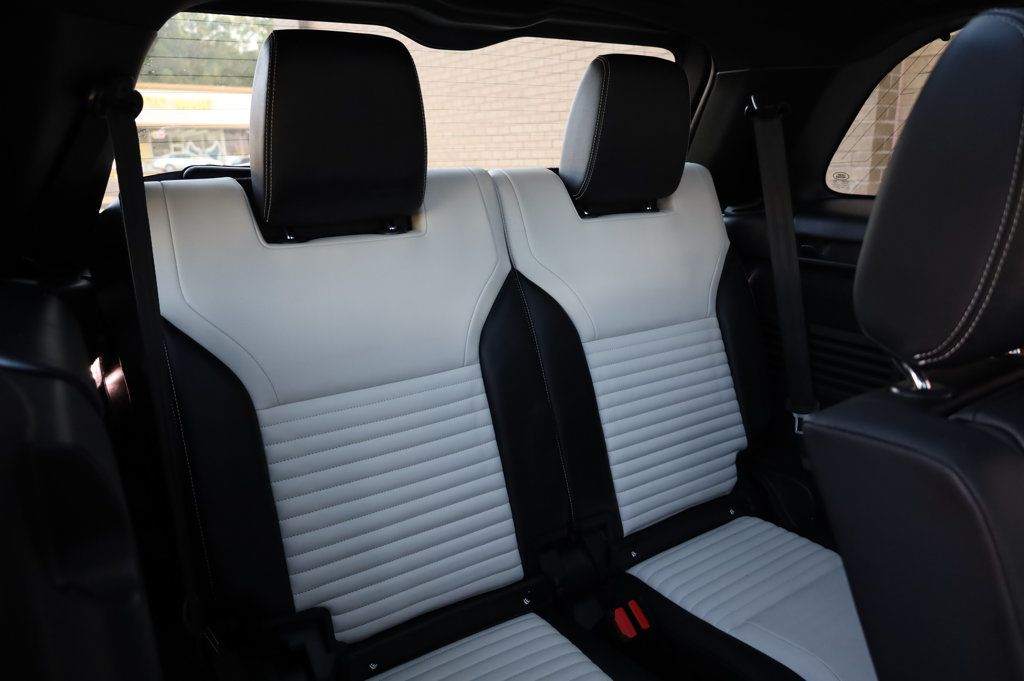 2022 Land Rover Discovery P300 S S R-Dynamic photo 23