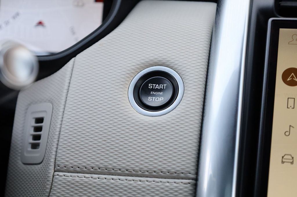 2022 Land Rover Discovery P300 S S R-Dynamic photo 32