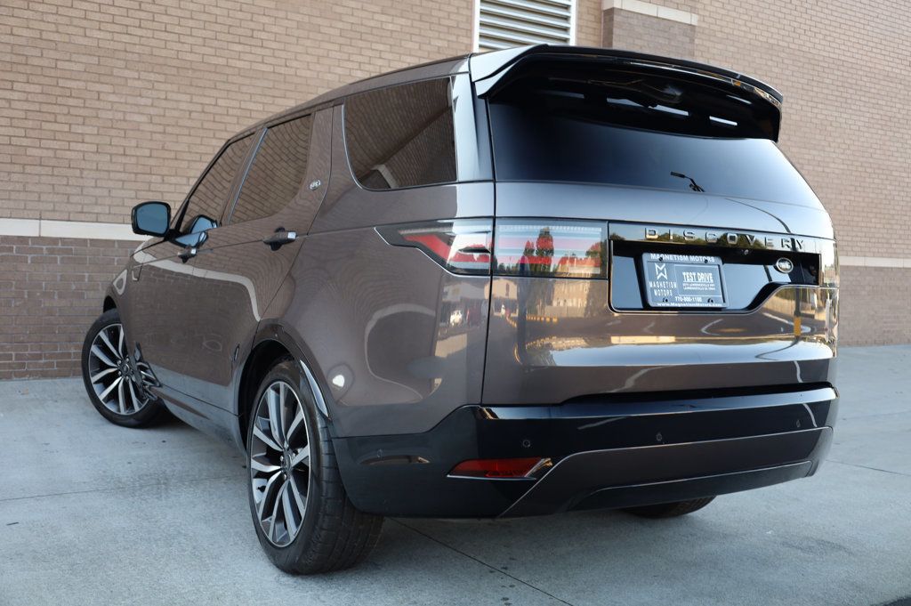 2022 Land Rover Discovery P300 S S R-Dynamic photo 8
