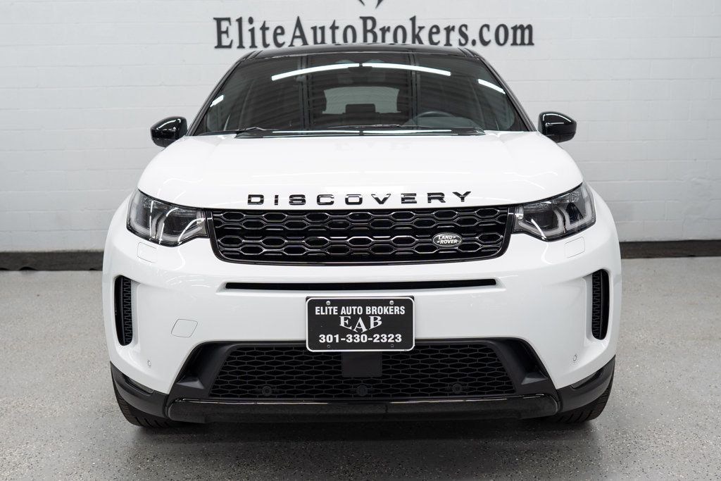 2022 Land Rover Discovery Sport SE photo 3