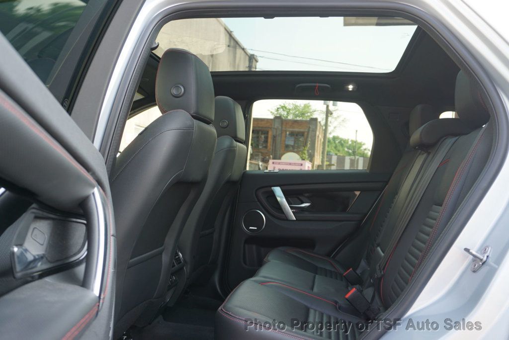 2022 Land Rover Discovery Sport SE R-Dynamic photo 14