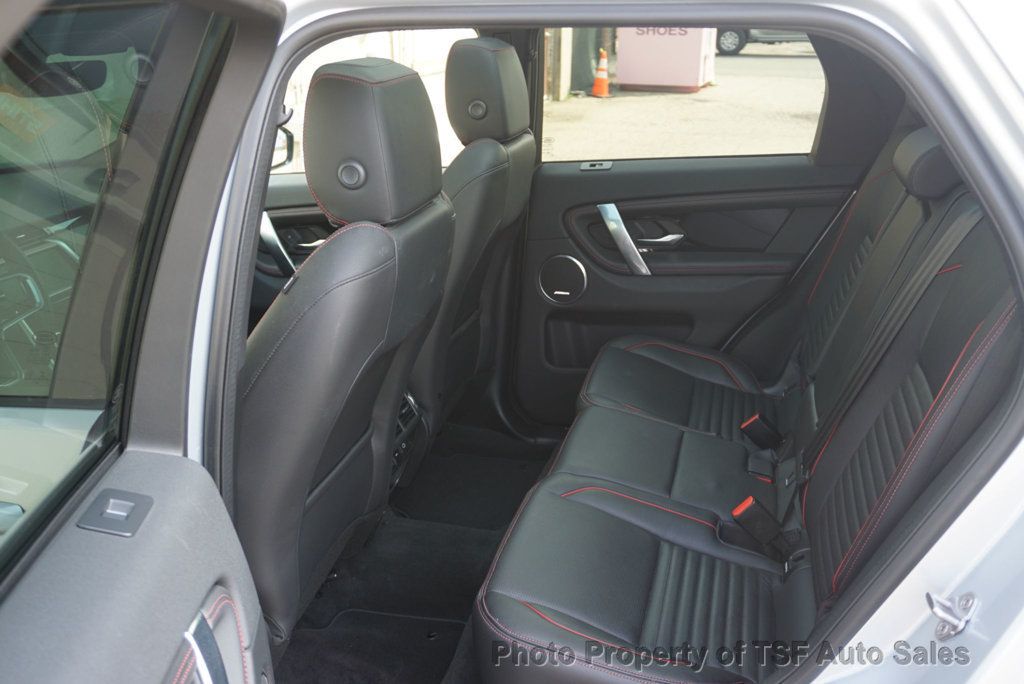 2022 Land Rover Discovery Sport SE R-Dynamic photo 16