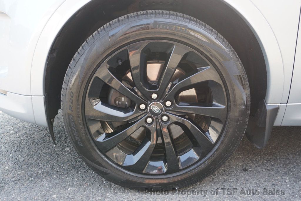 2022 Land Rover Discovery Sport SE R-Dynamic photo 18