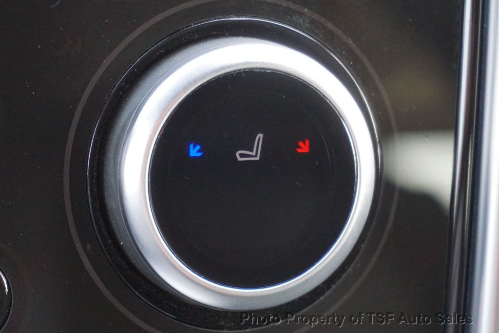 2022 Land Rover Discovery Sport SE R-Dynamic photo 27