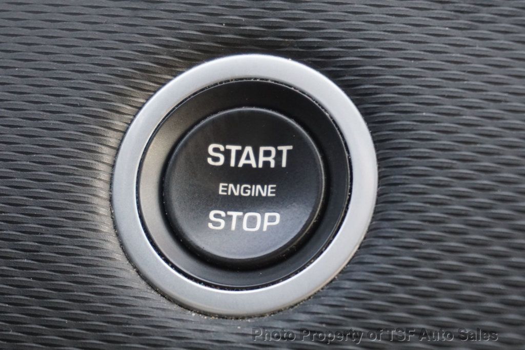 2022 Land Rover Discovery Sport SE R-Dynamic photo 30