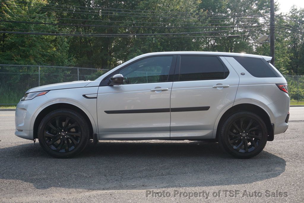 2022 Land Rover Discovery Sport SE R-Dynamic photo 4