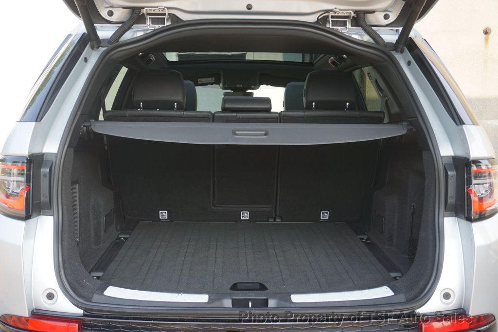 2022 Land Rover Discovery Sport SE R-Dynamic photo 36