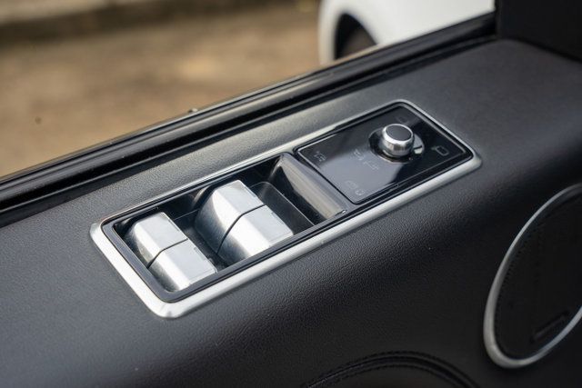 2022 Land Rover Range Rover MSRP$114680/Westminster/BlackExteriorPkg/Heated&CooledSeats - 23017150 - 35