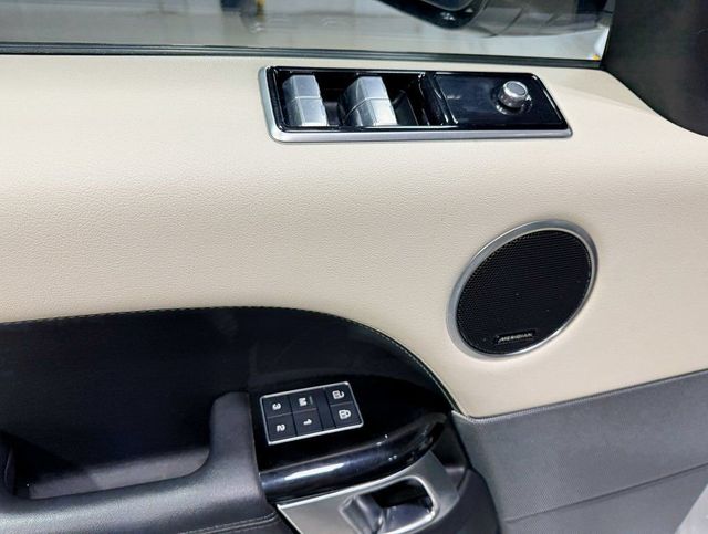 2022 Land Rover Range Rover Sport Turbo i6 MHEV HSE Silver Edition - 22959568 - 24