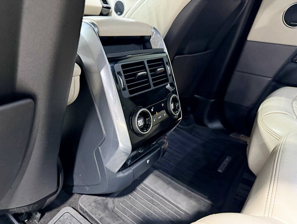 2022 Land Rover Range Rover Sport Turbo i6 MHEV HSE Silver Edition - 22959568 - 28