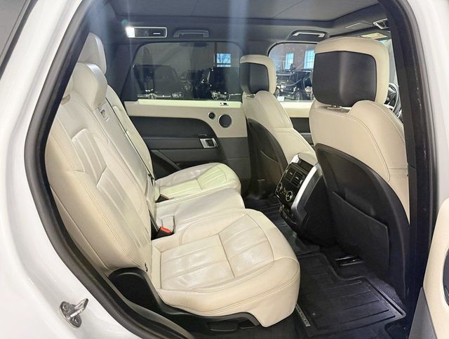 2022 Land Rover Range Rover Sport Turbo i6 MHEV HSE Silver Edition - 22959568 - 33