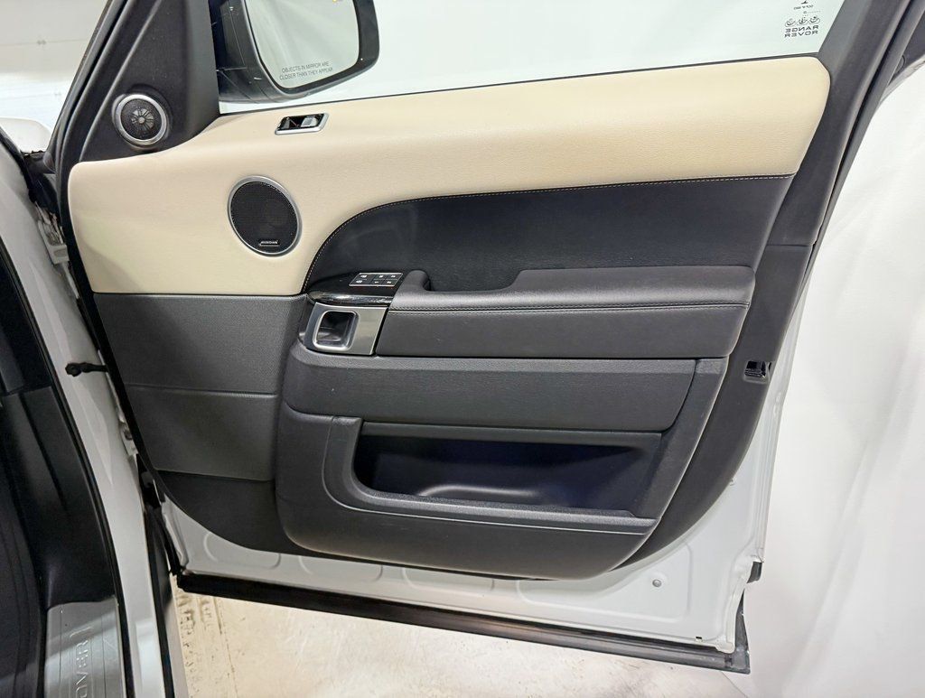 2022 Land Rover Range Rover Sport Turbo i6 MHEV HSE Silver Edition - 23017956 - 38