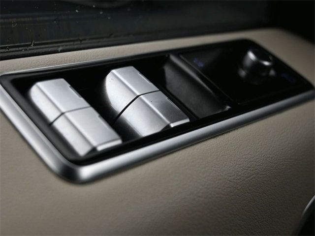 2022 Land Rover Range Rover Sport Turbo i6 MHEV HSE Silver Edition - 22945493 - 33