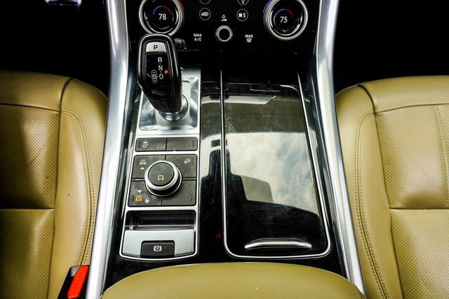 2022 Land Rover Range Rover Sport Turbo i6 MHEV HSE Silver Edition - 22983399 - 19