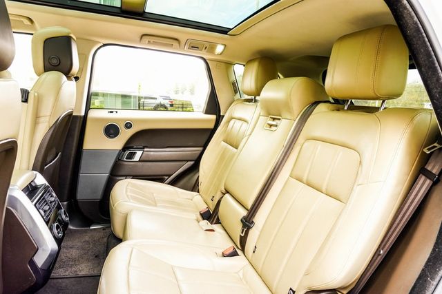 2022 Land Rover Range Rover Sport Turbo i6 MHEV HSE Silver Edition - 22983399 - 39