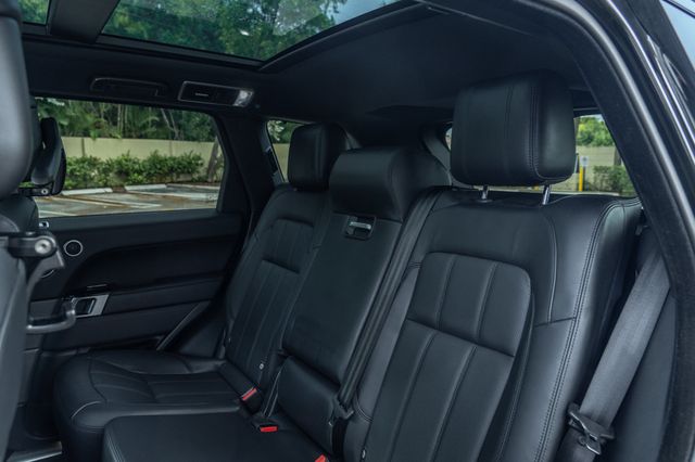 2022 Land Rover Range Rover Sport Turbo i6 MHEV HSE Silver Edition - 22878581 - 17