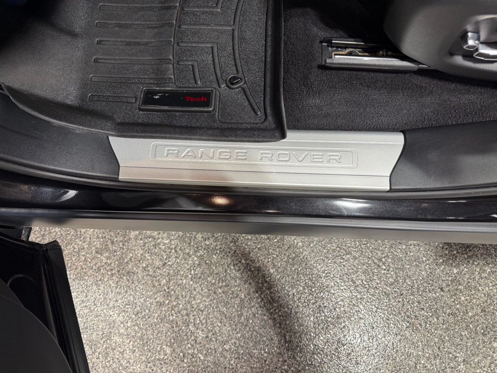 2022 Land Rover Range Rover Sport V8 Supercharged SVR - 22982892 - 38