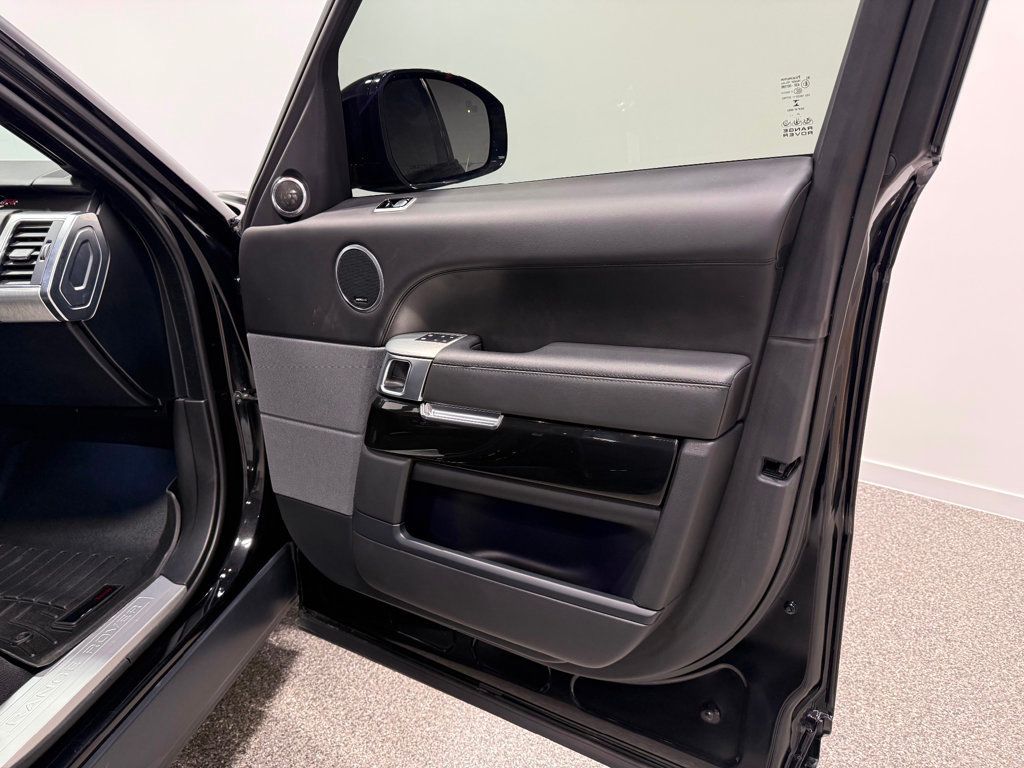 2022 Land Rover Range Rover Sport V8 Supercharged SVR - 22982892 - 48