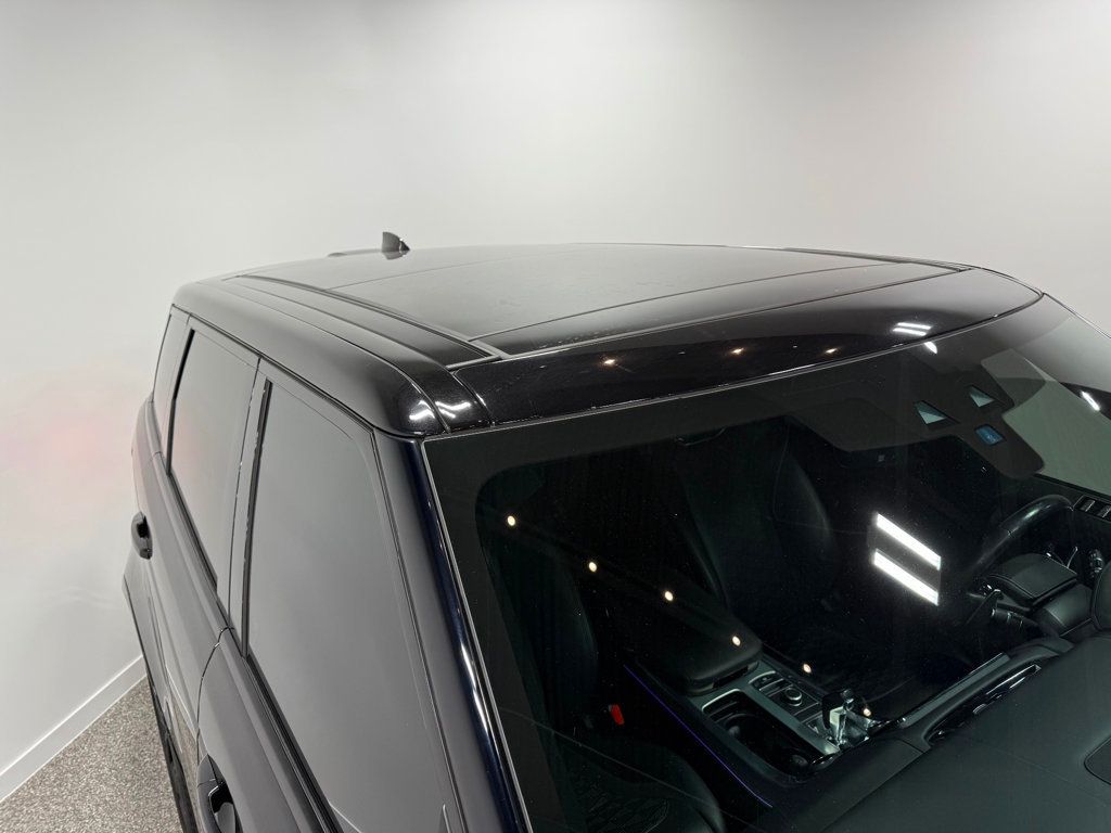 2022 Land Rover Range Rover Sport V8 Supercharged SVR - 22982892 - 8