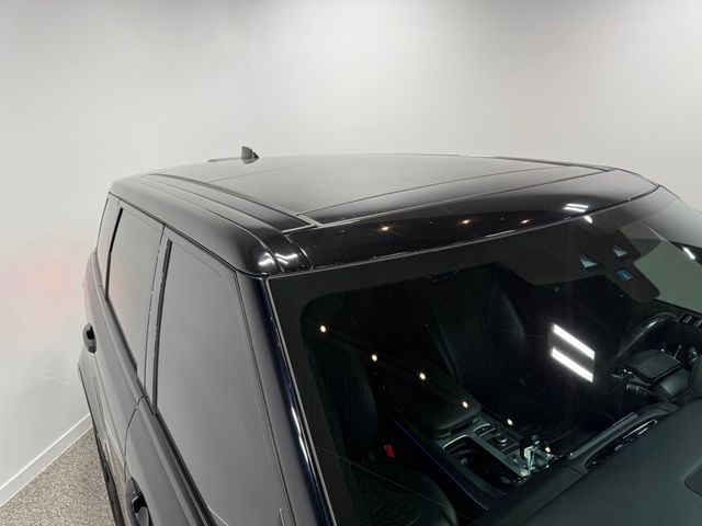 2022 Land Rover Range Rover Sport V8 Supercharged SVR - 22982892 - 8
