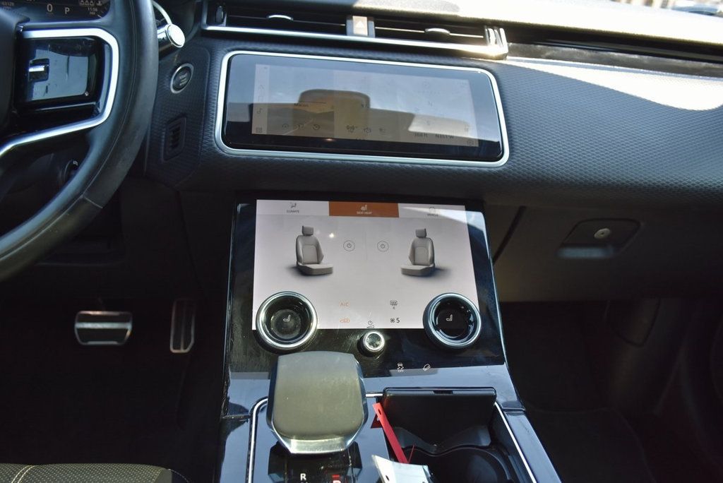 2022 Land Rover Range Rover Velar P250 R-Dynamic S photo 18