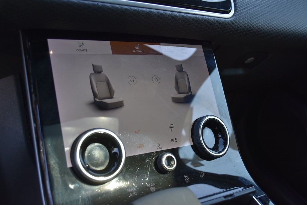2022 Land Rover Range Rover Velar P250 R-Dynamic S photo 21