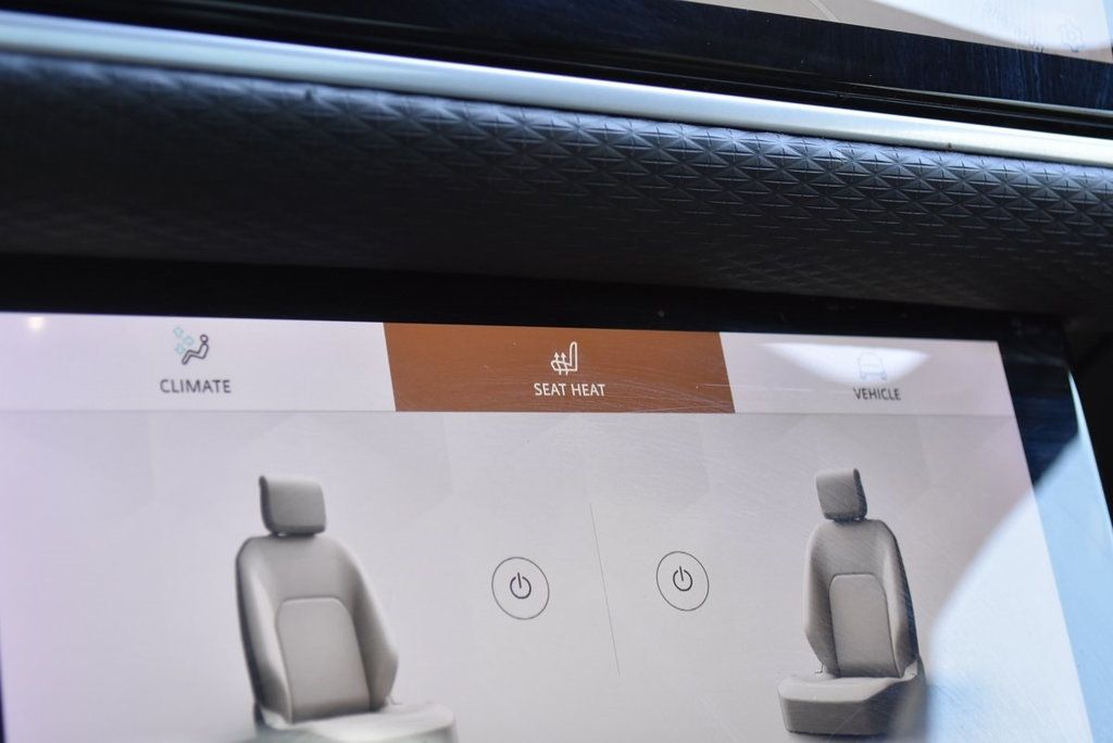 2022 Land Rover Range Rover Velar P250 R-Dynamic S photo 22