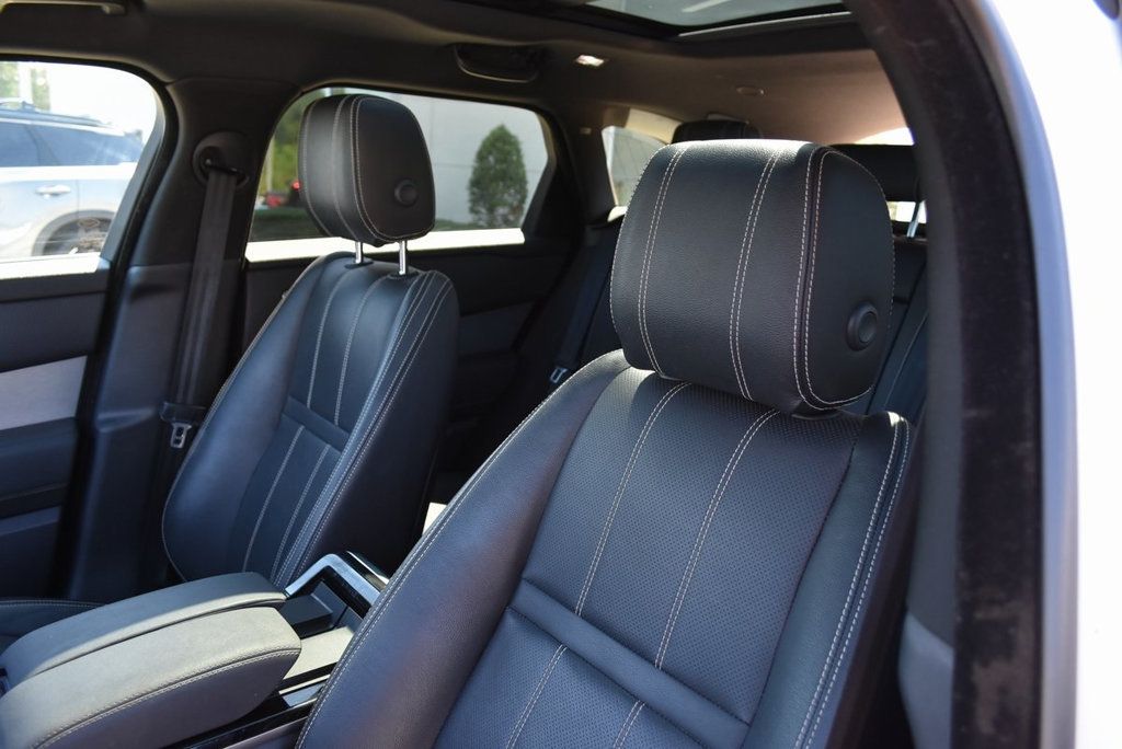 2022 Land Rover Range Rover Velar P250 R-Dynamic S photo 24