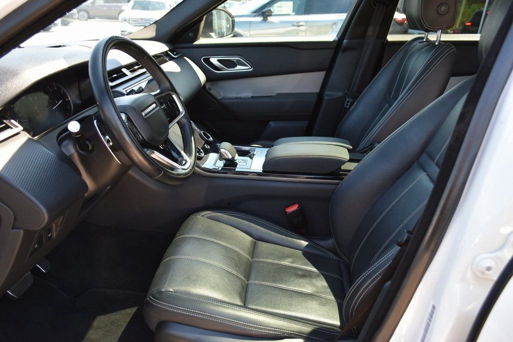 2022 Land Rover Range Rover Velar P250 R-Dynamic S photo 27