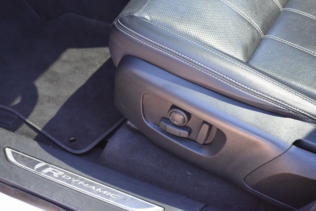 2022 Land Rover Range Rover Velar P250 R-Dynamic S photo 29