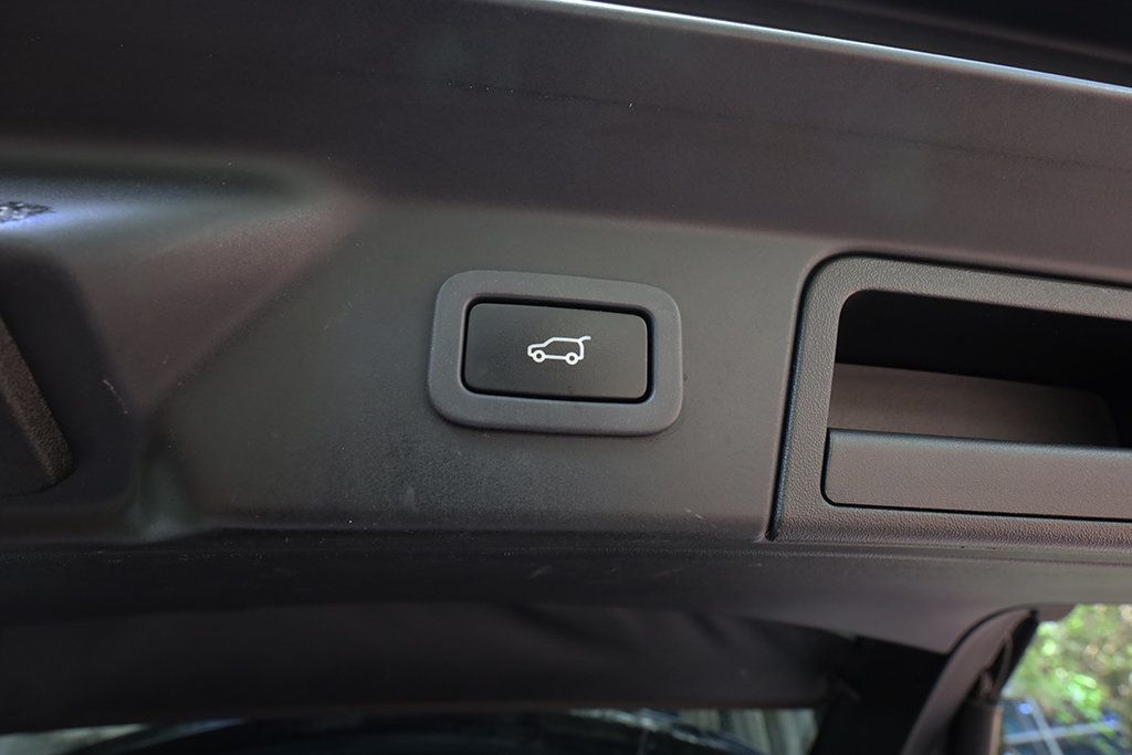 2022 Land Rover Range Rover Velar P250 R-Dynamic S - 23084143 - 34