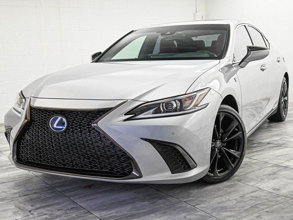 2022 Lexus ES Hybrid 300h F SPORT photo 1