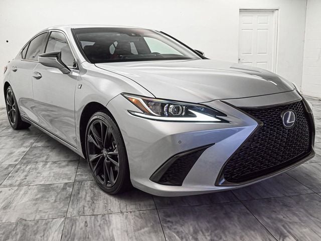 2022 Lexus ES Hybrid 300h F SPORT photo 4