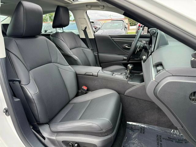 2022 Lexus ES ES 300h FWD - 23084120 - 13
