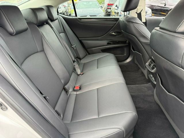 2022 Lexus ES ES 300h FWD - 23084120 - 16
