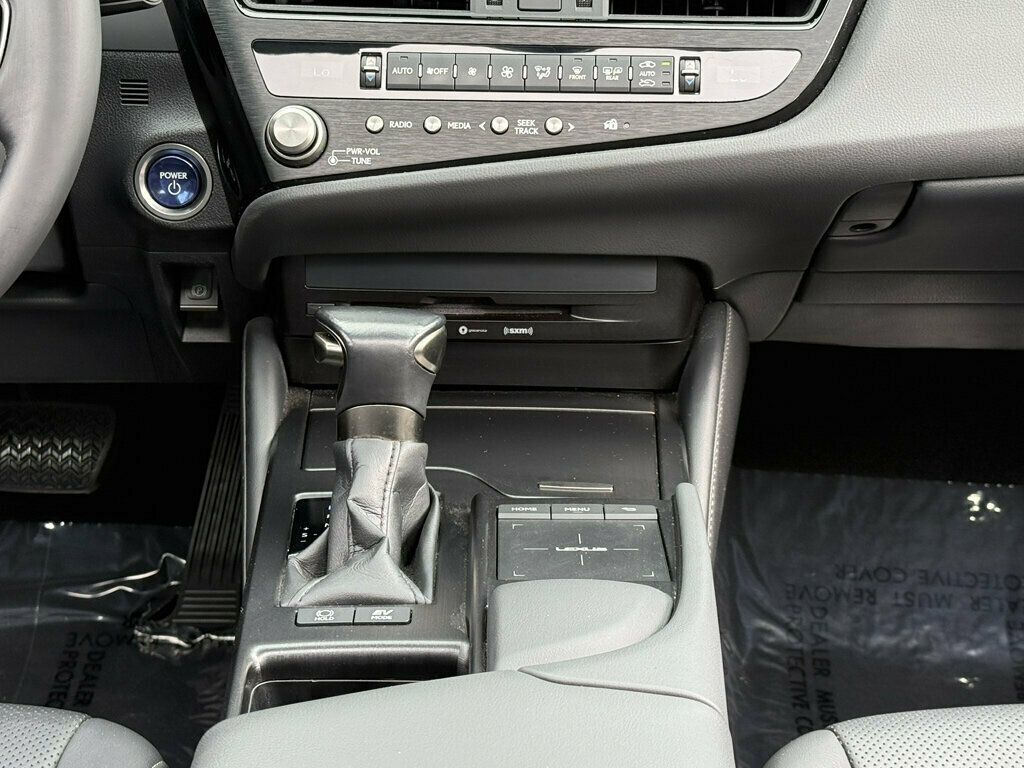 2022 Lexus ES ES 300h FWD - 23084120 - 22